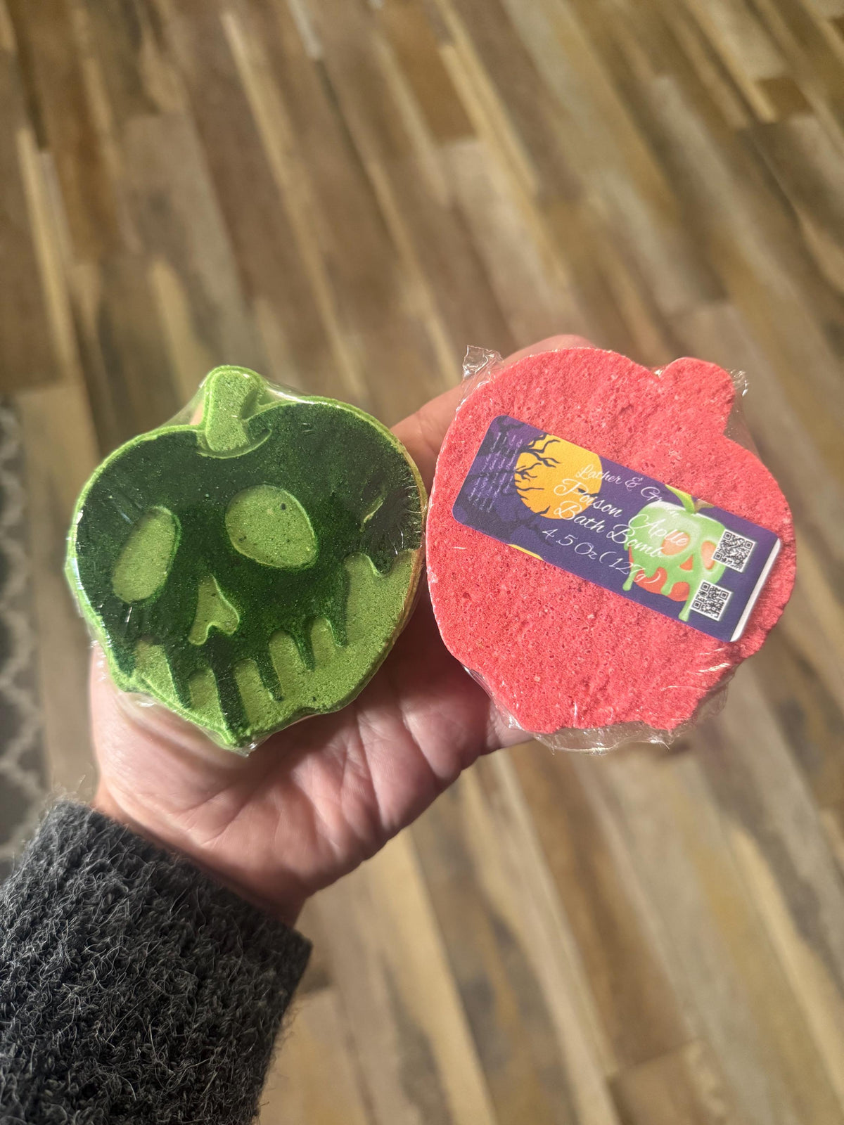 Poison Apple Bath Bomb made with Creamy Cocoa Butter and Buttermilk, In 2 different Scents