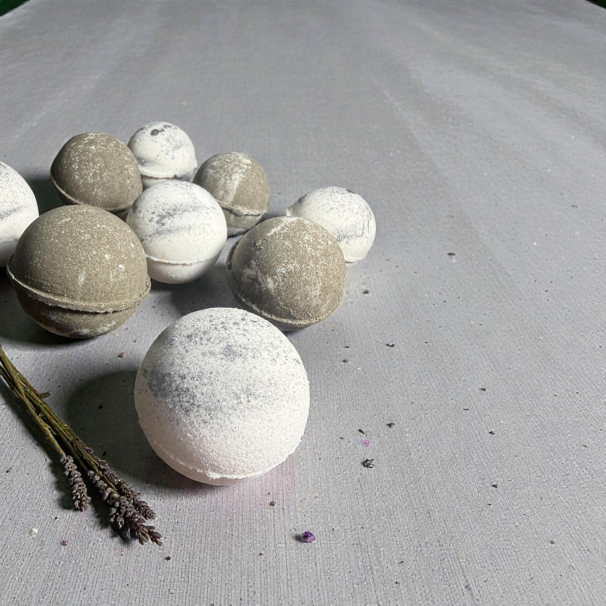 Bath Bomb- Whiskey Oak & Oatmeal Stout with  Colloidal Oatmeal.
