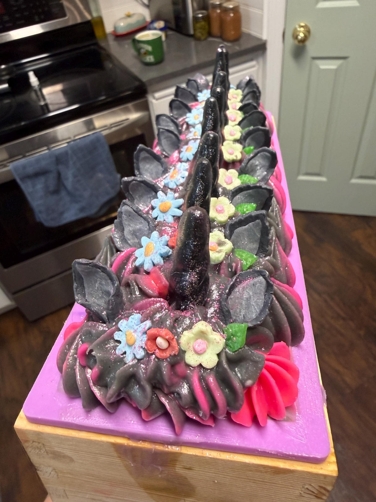 Unicorn Soap – Tallow, Goat Milk, Strawberry Bubblegum Scent