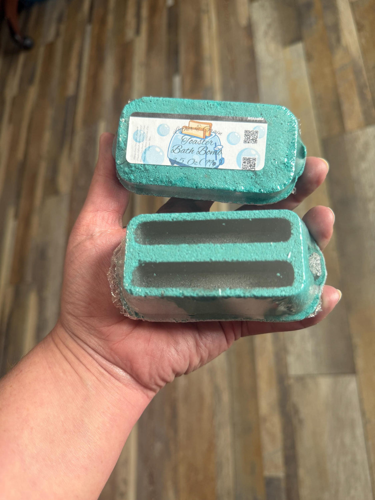 Toaster Bath Bomb made with Creamy Buttermilk Scented in Fresh Baked Bread. Funny Gag Gift