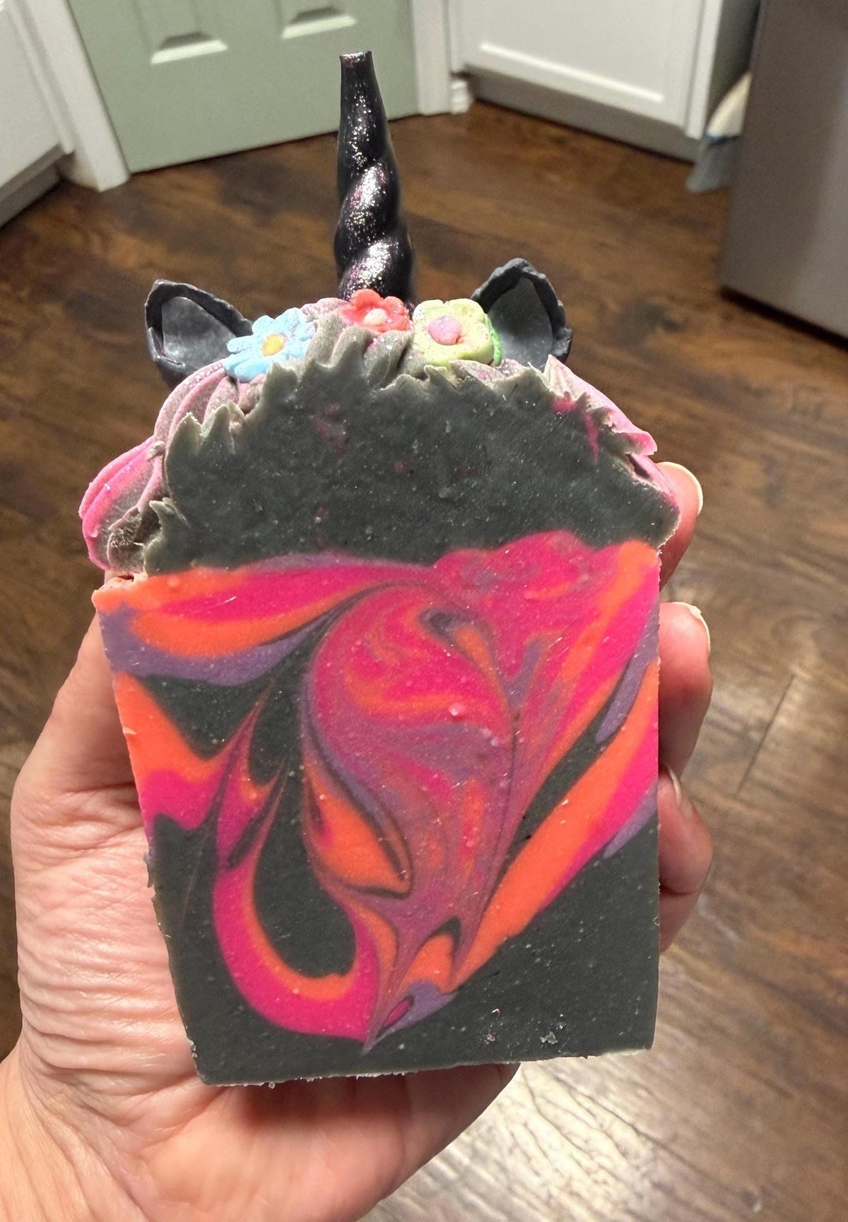 Unicorn Soap – Tallow, Goat Milk, Strawberry Bubblegum Scent