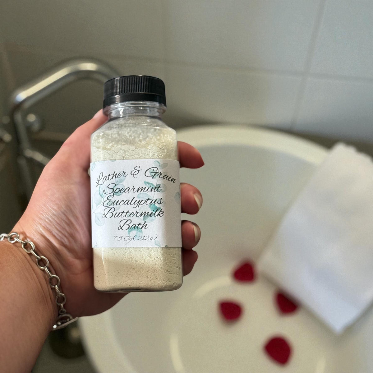 Relaxing Buttermilk Foaming Milk Bath with Colloidal Oats - 4 Scents