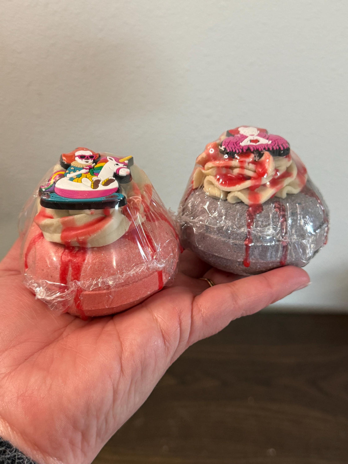 Horror Bath Bomb-  Slasher Themed - Topped with Bubble Frosting and Serial Killer Charm