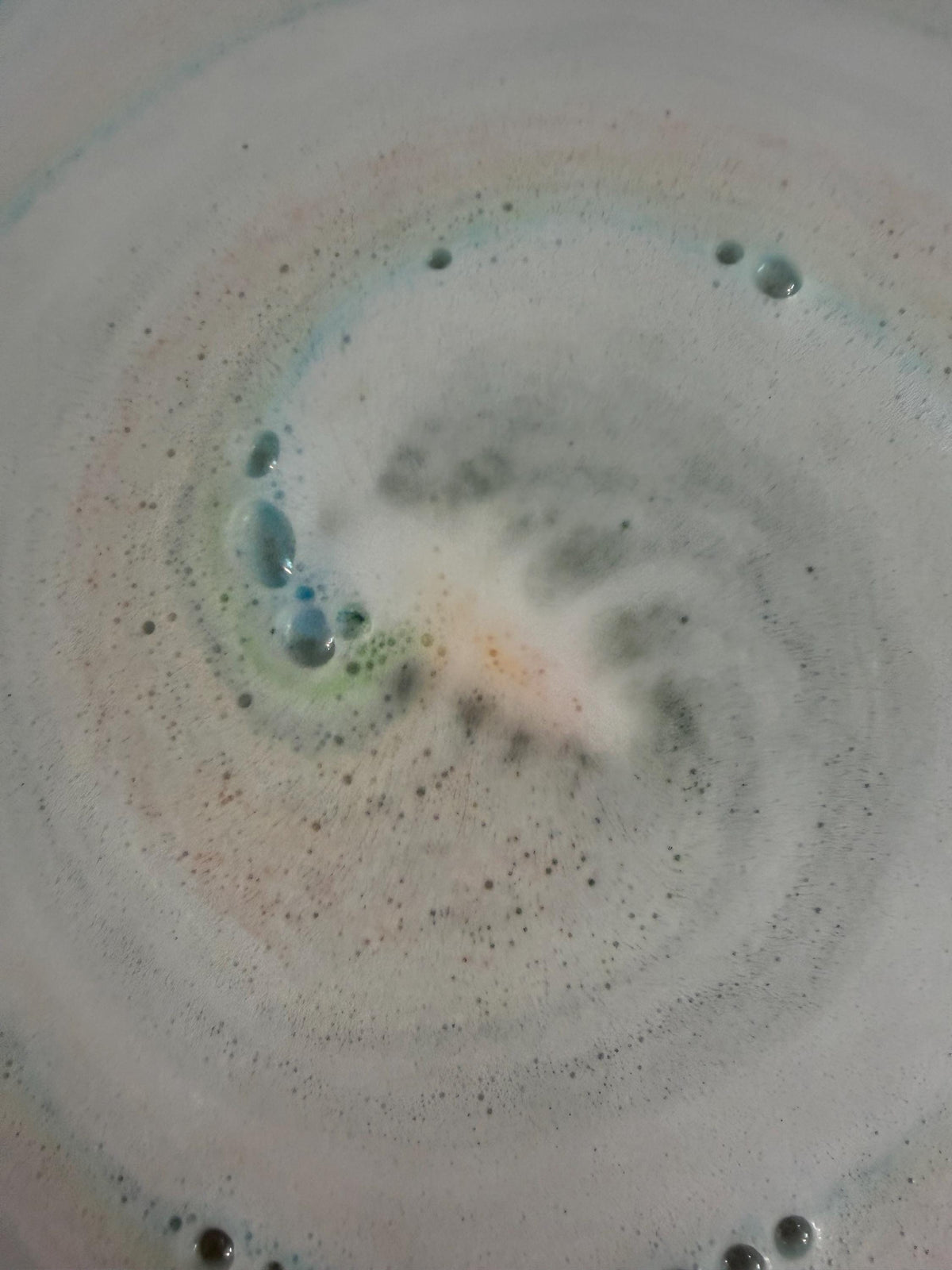 Rainbow Cloud Bath Bomb – Fruity Energy Scent- Fun Rainbow Colored Inside