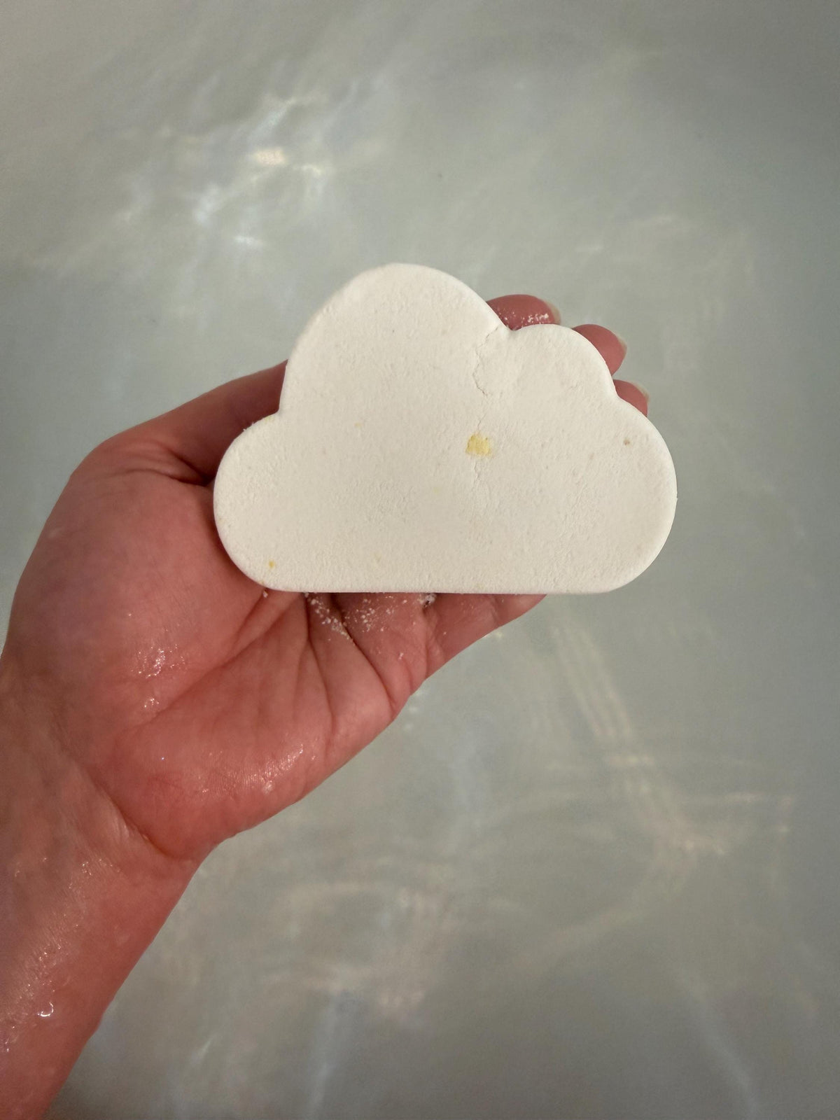 Rainbow Cloud Bath Bomb – Fruity Energy Scent- Fun Rainbow Colored Inside