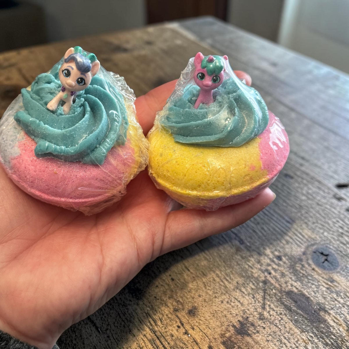 My Little Pony Buttermilk Bath Bomb with Bubble Frosting