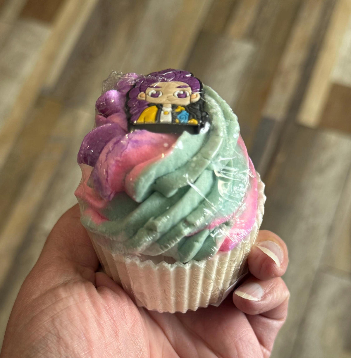 K Pop Bath Bomb: Made With Buttermilk Powder, Cocoa Butter, Bubble Frosting and Silicone Topper
